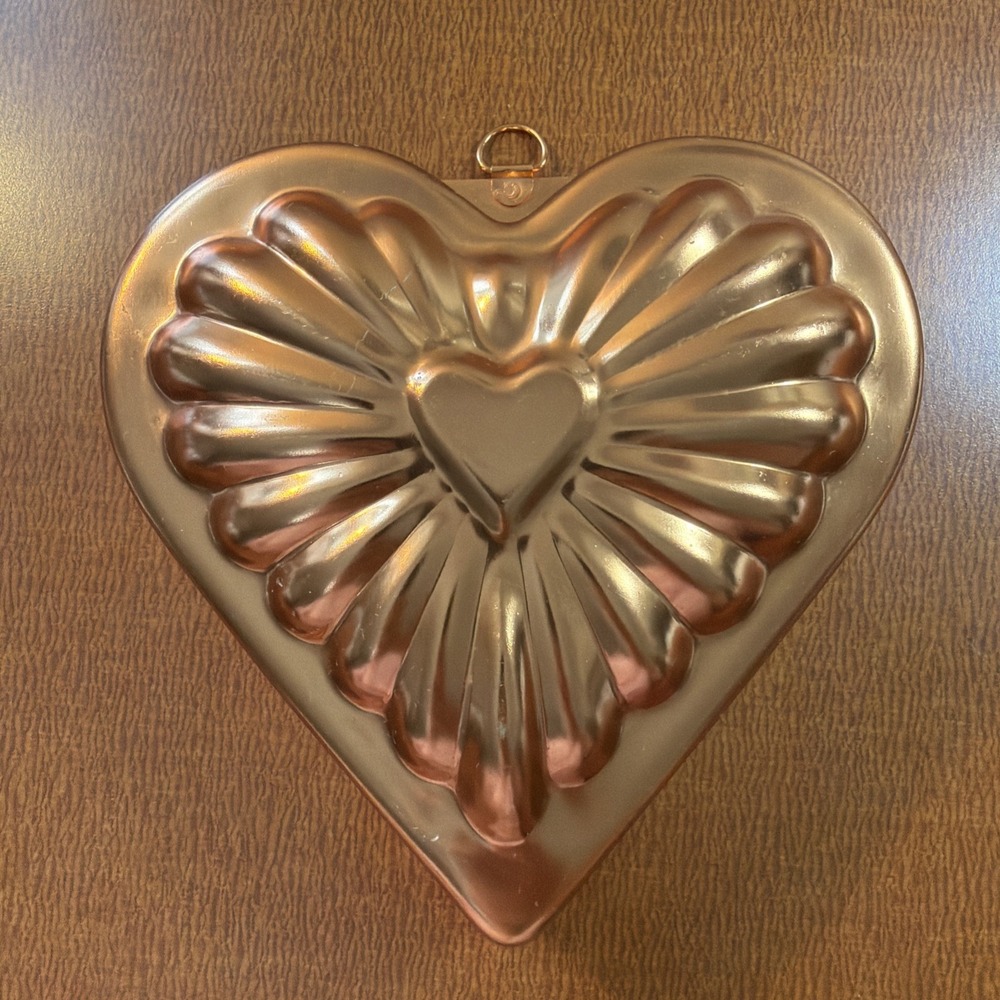 Vtg 1960's Heart Jello Mold 2 3/4 Cups Copper Cake Pan/Kitchen Wall Hanging